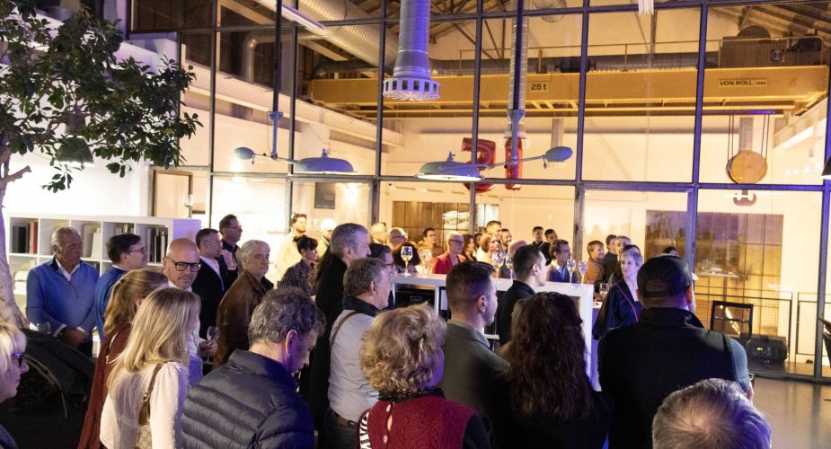 Ambiance conviviale pendant la soirée des 15 ans de MAT Architecture